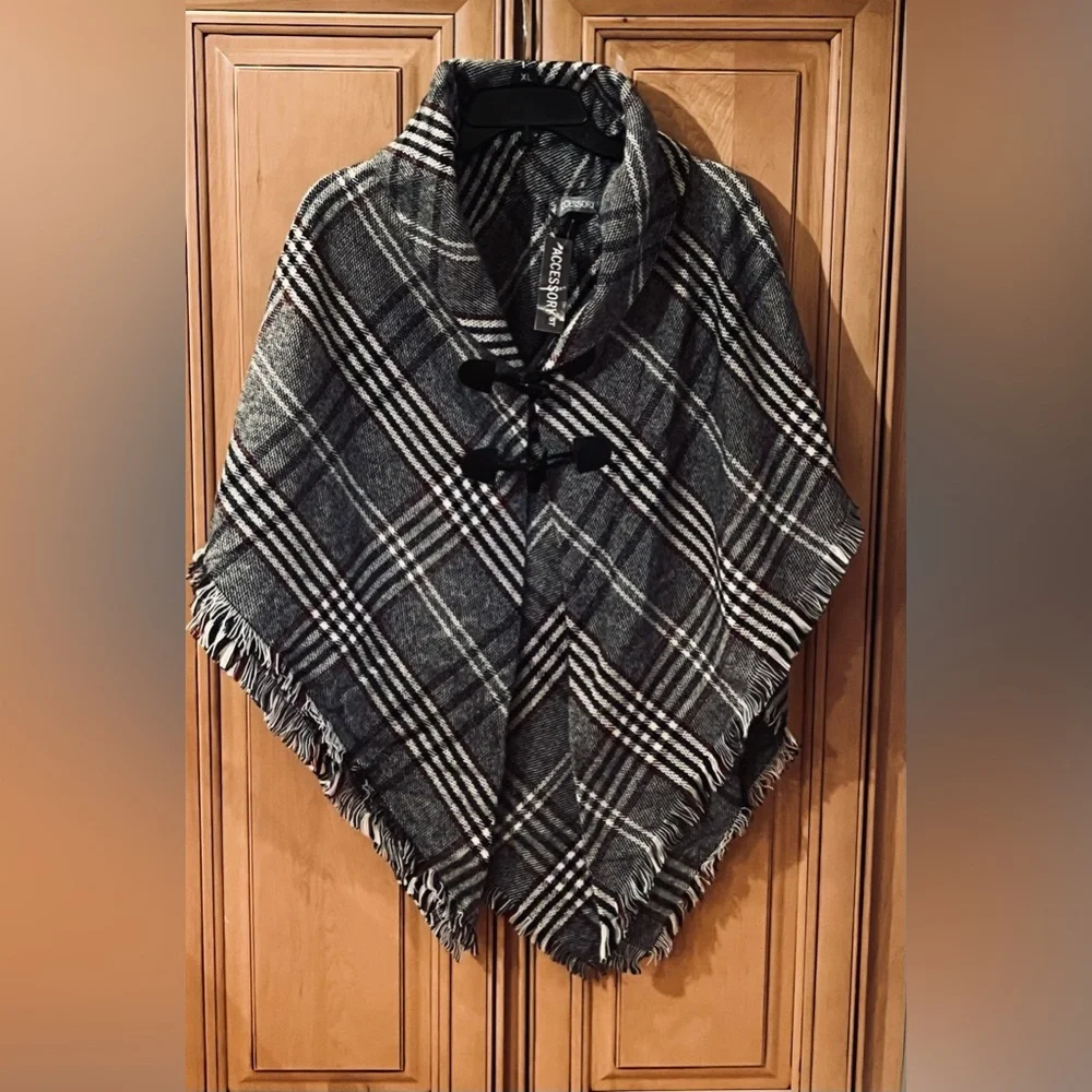 NWT Accessory Street NY Blanket Wrap